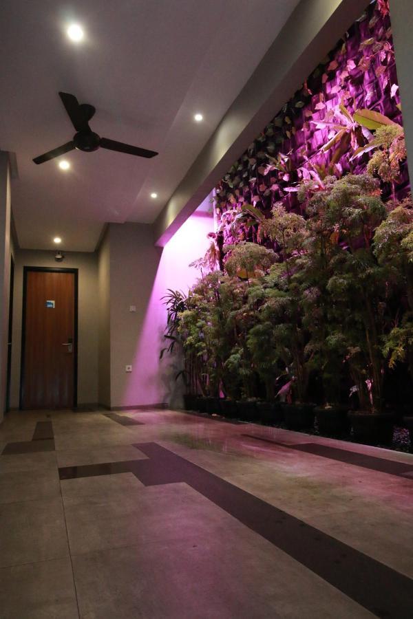 Bale Resident Hostel Jakarta Exterior photo