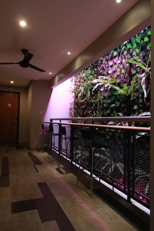 Bale Resident Hostel Jakarta Exterior photo