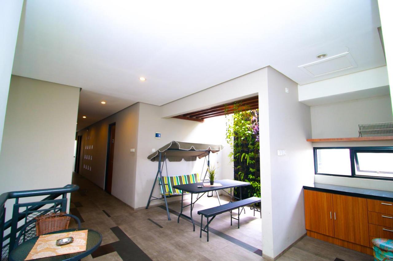 Bale Resident Hostel Jakarta Exterior photo