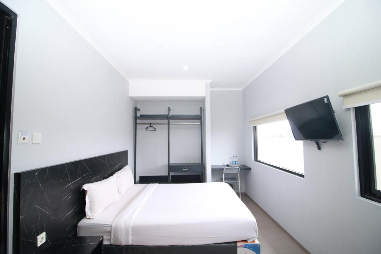 Bale Resident Hostel Jakarta Exterior photo