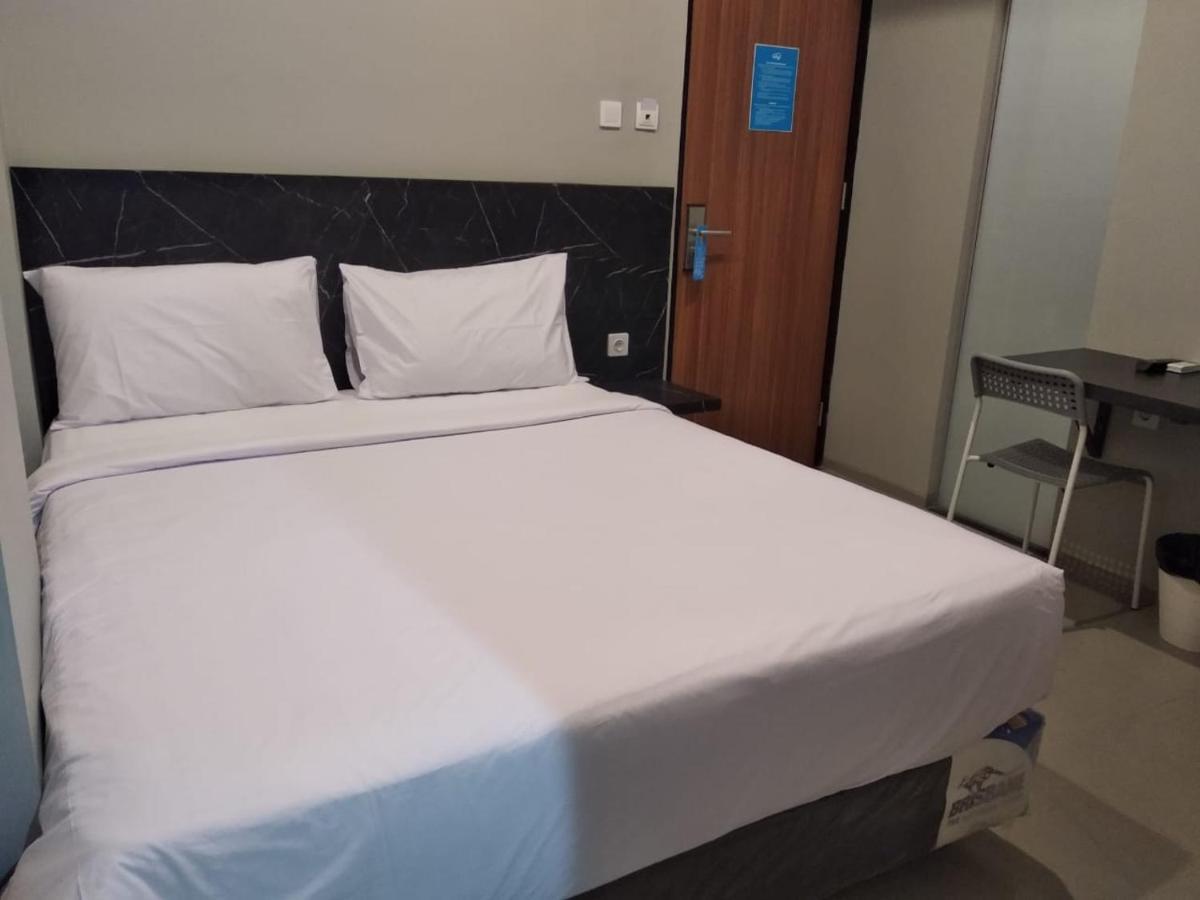 Bale Resident Hostel Jakarta Exterior photo