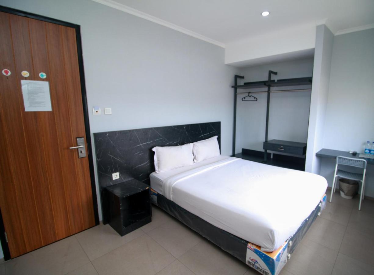 Bale Resident Hostel Jakarta Exterior photo